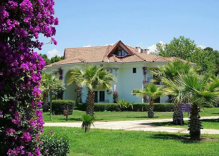 Katranci Park מלון 3*