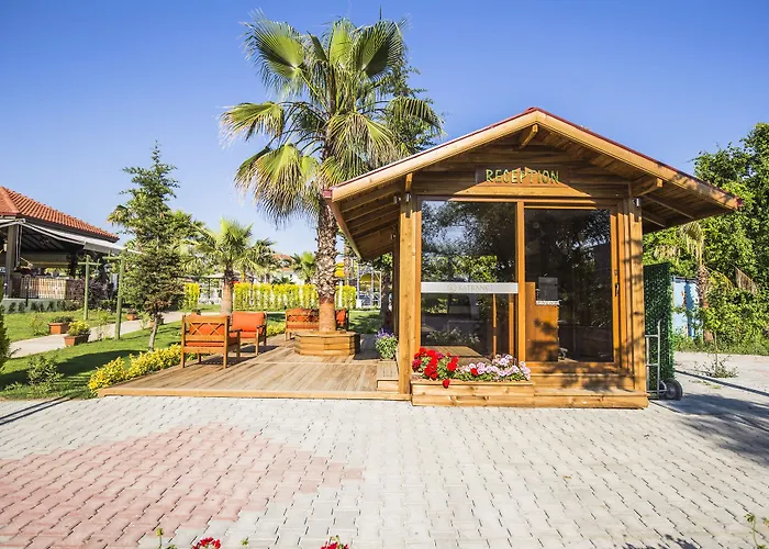 Katranci Park מלון