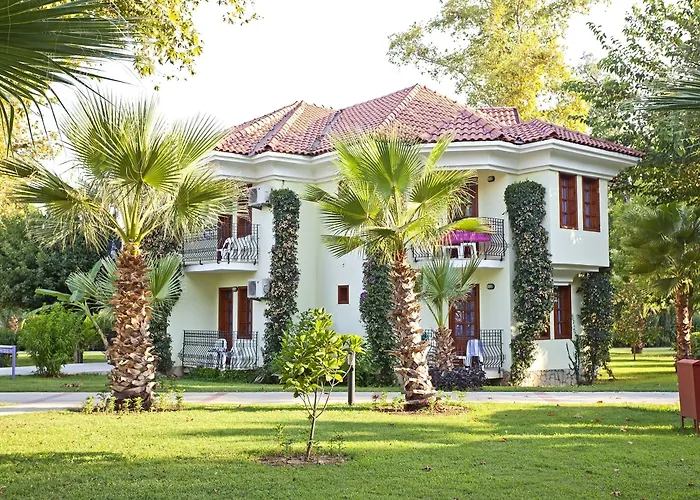 מלון Katranci Park 3*
