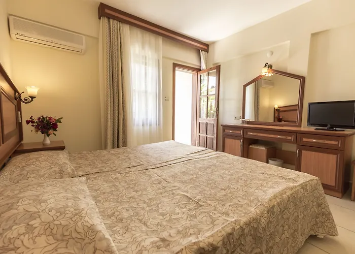 מלון Katranci Park 3*