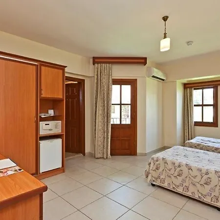 Hotel Katranci Park 3*